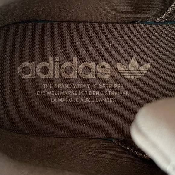 Adidas Originals Mens Ozelia Low Wonder
White Grey Sneakers Shoes Size 8.5 main image 5